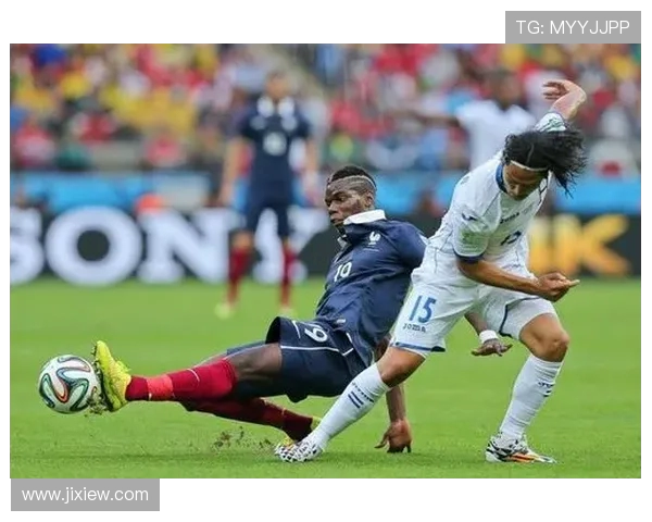 FIFA世界杯精彩回顾：各国球队激战四溢，历史性时刻不断上演