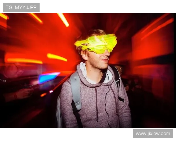 音浪与节奏的较量 CBA足球DJ如何用音乐调动攻防节奏